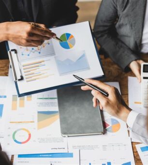 colleagues-meeting-business-partners-are-analyzin-2026-01-09-10-54-35-utc colleagues-meeting-business-partners-are-analyzin-2026-01-09-10-54-35-utc